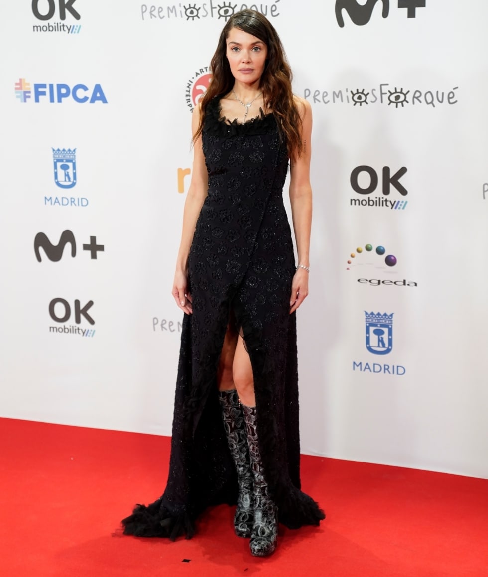 La actriz Ana Rojas posa en la alfombra roja de los Forqué