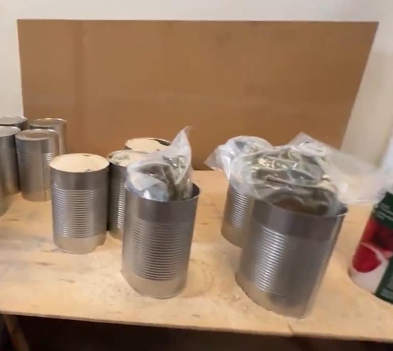 Marihuana en latas de tomate: así vendían droga seis detenidos