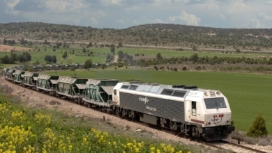 Renfe sigue perdiendo negocio de mercancías mientras su potencial socia gana cuota