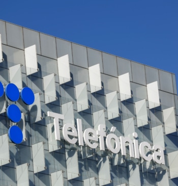 Telefónica pierde 710 millones en bolsa tras la salida de Pallete