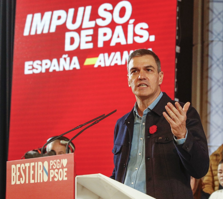 Sánchez reivindica su Gobierno "de templanza" frente al "desnortado PP de los insultos"