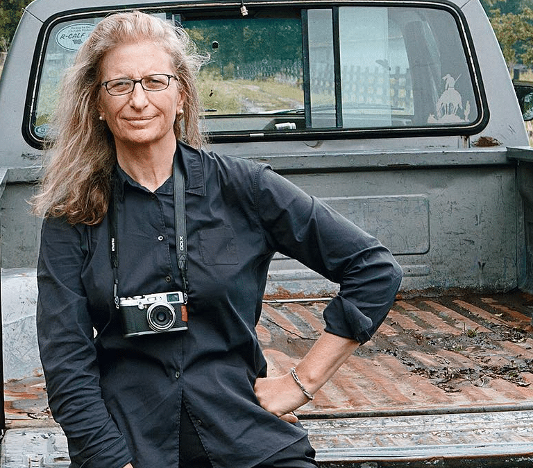 ¿Quién es Annie Leibovitz? La fotógrafa de los famosos que inmortalizará a Felipe y Letizia