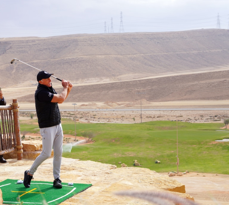 En el Sotogrande saudí: campo de golf y club de polo en el desierto