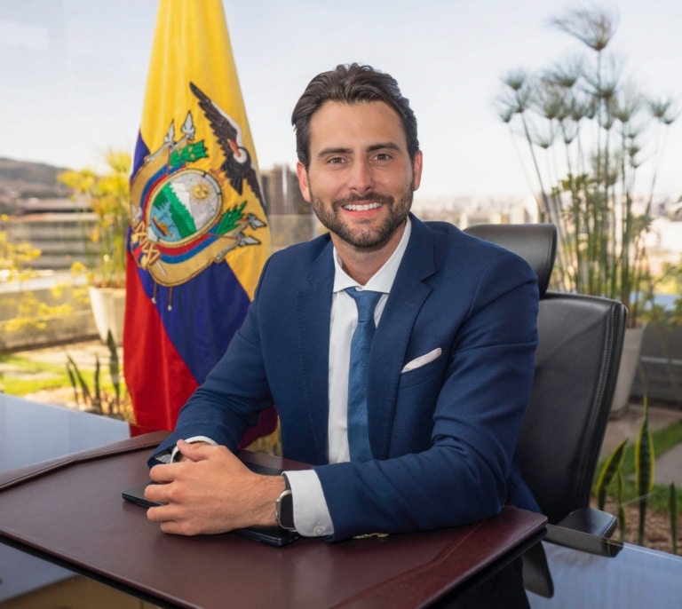 El reto de Niels Olsen, ministro de Turismo: cómo hacer que Ecuador deje de verse como un infierno