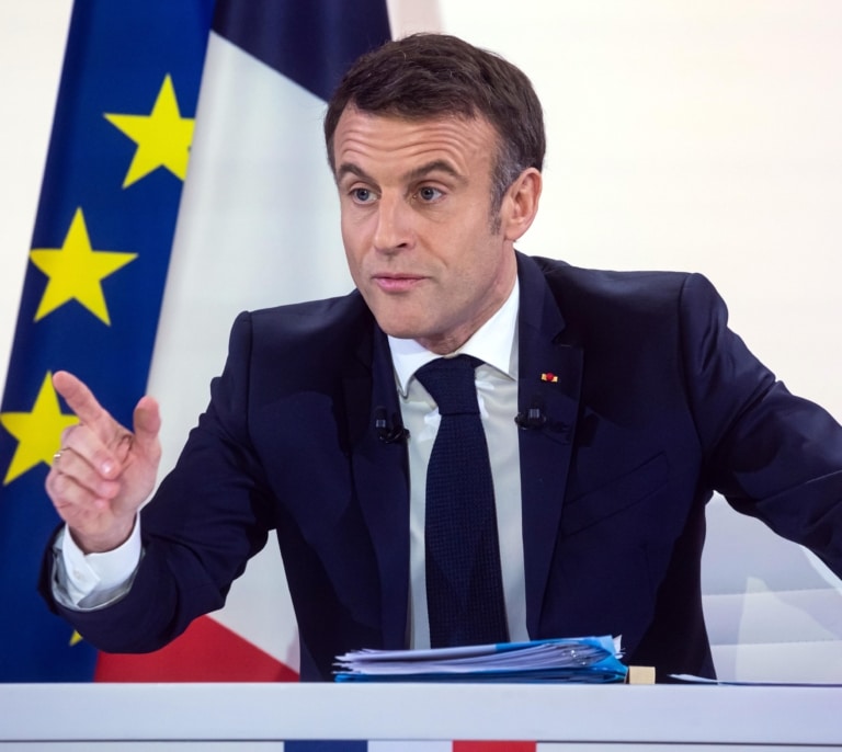 Macron promete más autoridad, menos impuestos y más empleo para una "Francia más fuerte y justa"