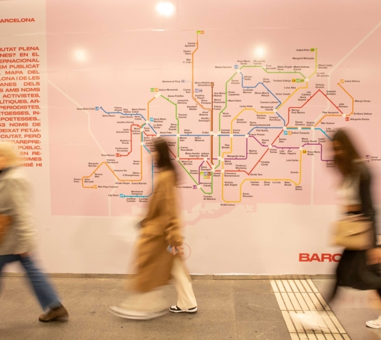 Un ataque vandálico de 70 personas provoca paros en la circulación de metro de Barcelona