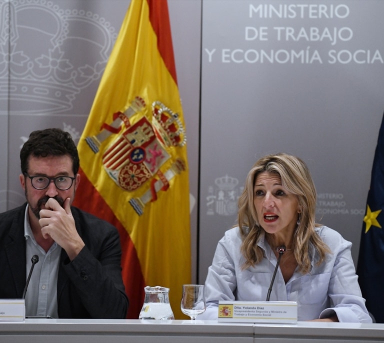 El Gobierno se propone mejorar el control horario en la negociación para reducir la jornada