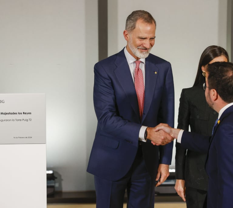 Los reyes inauguran junto a Aragonés y Hereu la segunda Torre Puig en Barcelona