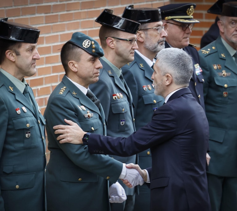 La mujer de uno de los guardias civiles asesinados por los narcos impide a Marlaska condecorarle con la medalla de oro