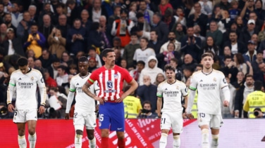 El Atlético evita el triunfo del Madrid con un gol en el descuento