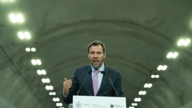 Puente señala al Gobierno de Rajoy por  baja inversión y dice que se "arriesgó" al comprar los fallidos trenes Talgo