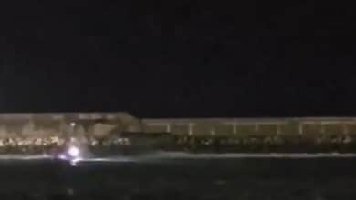 Una narcolancha mata a dos guardias civiles al embestirles en el puerto de Barbate