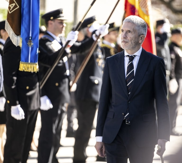 Marlaska es recibido con abucheos y gritos pidiendo su dimisión en la inauguración de la comisaría de Calatayud