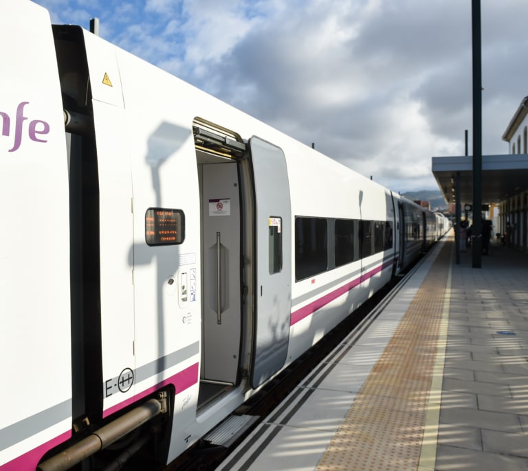 Evacuados los 16 pasajeros del tren Cáceres-Madrid