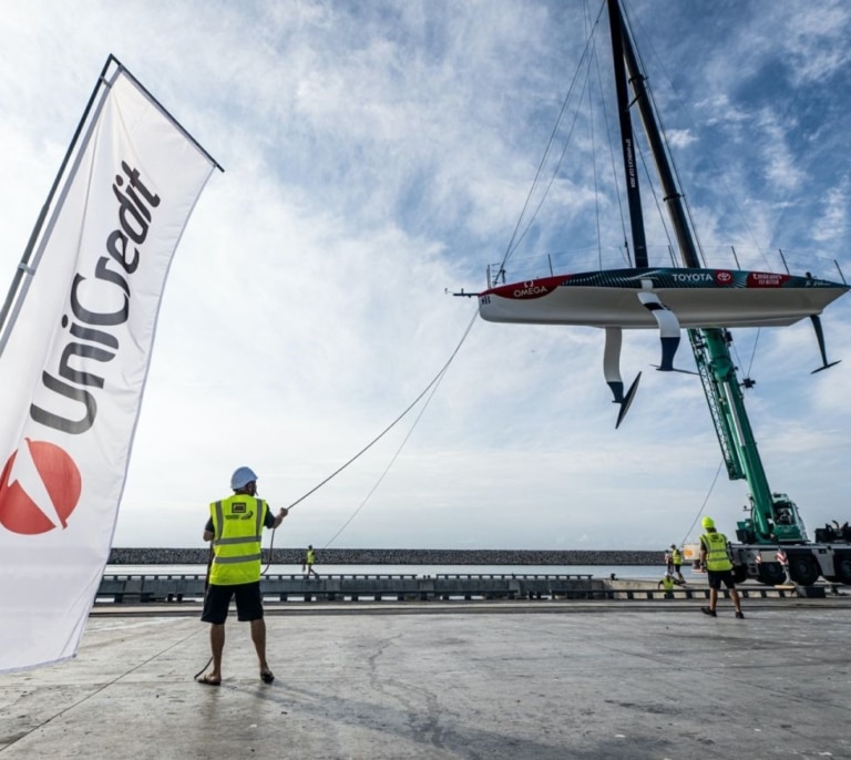 UniCredit se convierte en 'naming partner' de la regata juvenil de la America's Cup