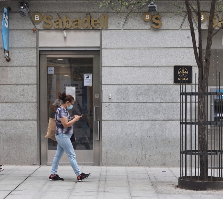 Los empleados de la banca convocan paros durante febrero y un día de huelga en marzo