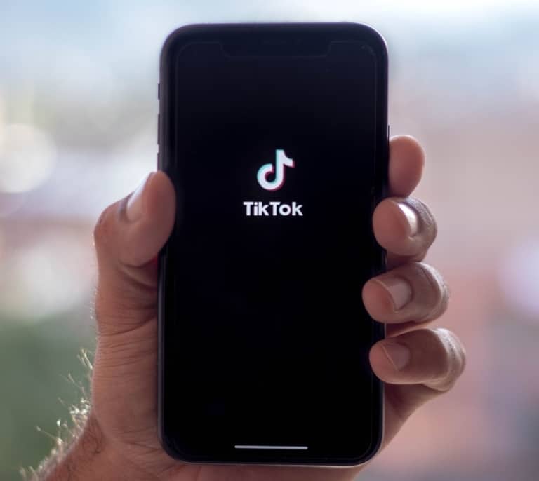 Estados Unidos aprueba un proyecto de ley que amenaza con prohibir TikTok si no se desprende de la matriz china