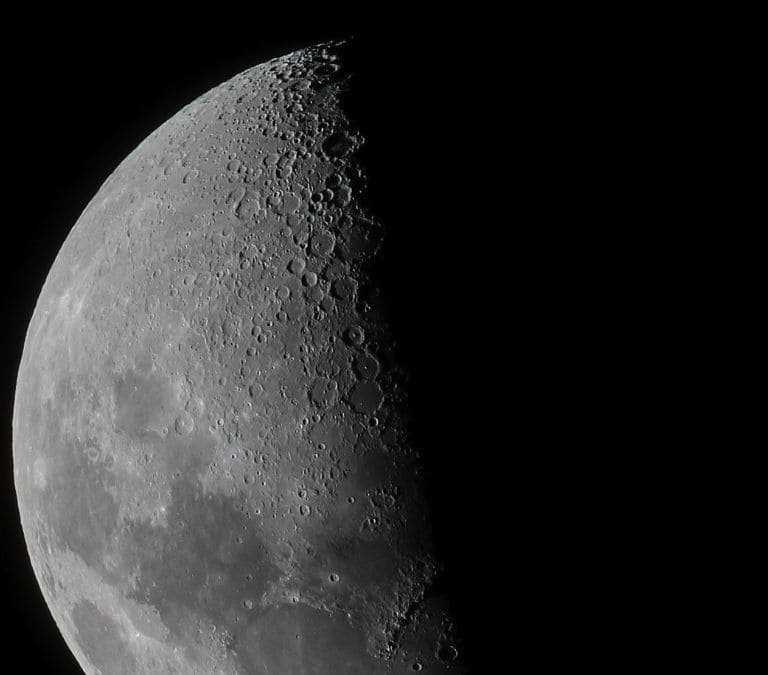 Fases de la luna: cuándo es cuarto creciente y las leyendas sobre su influencia