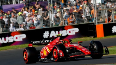 Sainz hace de Verstappen y reina en el GP de Australia