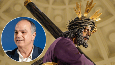 Jordi Turull, 'cazado' en Sevilla haciendo cola para ver al Jesús del Gran Poder