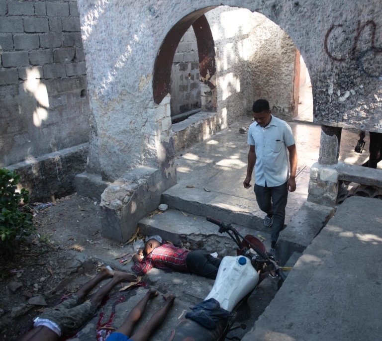 Hombres armados asaltan el Palacio Nacional de Haití