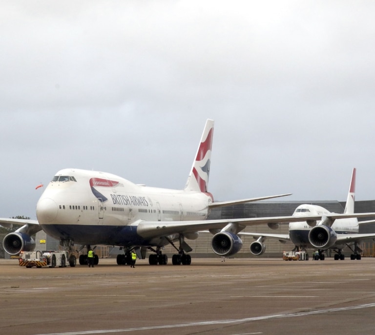 Dos aviones colisionan en el aeropuerto londinense de Heathrow