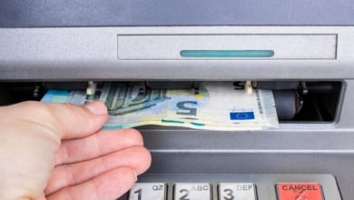 El año récord de la gran banca acaba con el cierre de 147 oficinas y menos empleados en España