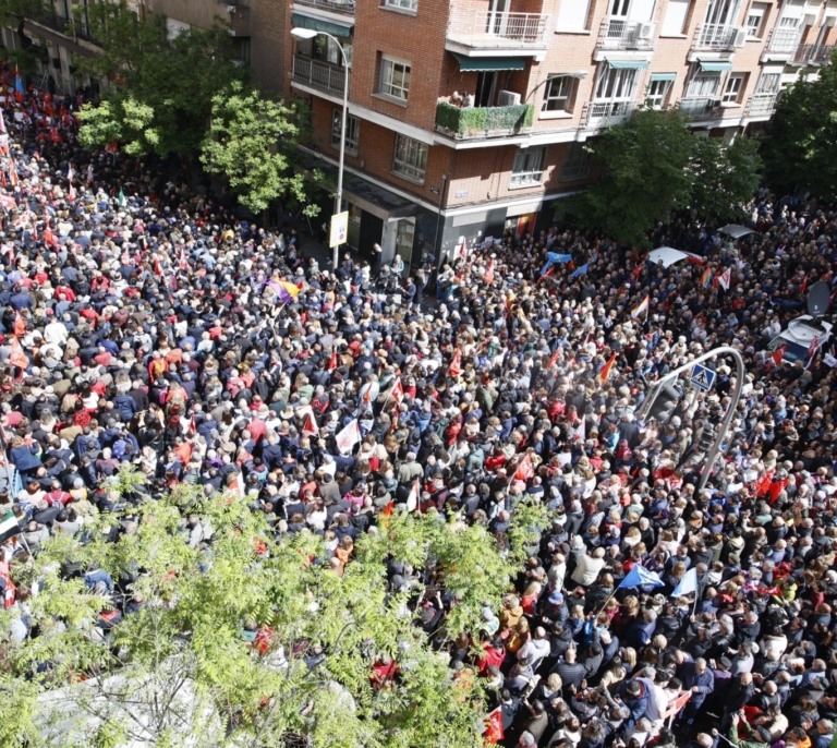 La cúpula del PSOE se une a las bases: "Pedro, quédate. Estamos contigo. Merece la pena que ganen los buenos"