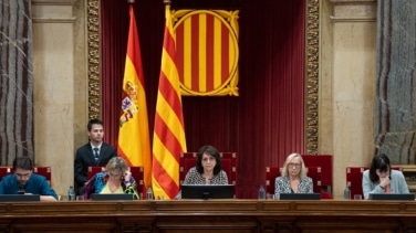 El Constitucional suspende la iniciativa de independencia del Parlament de Cataluña