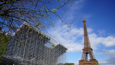 Detenido el hombre que amenazaba con inmolarse en el consulado de Irán en París