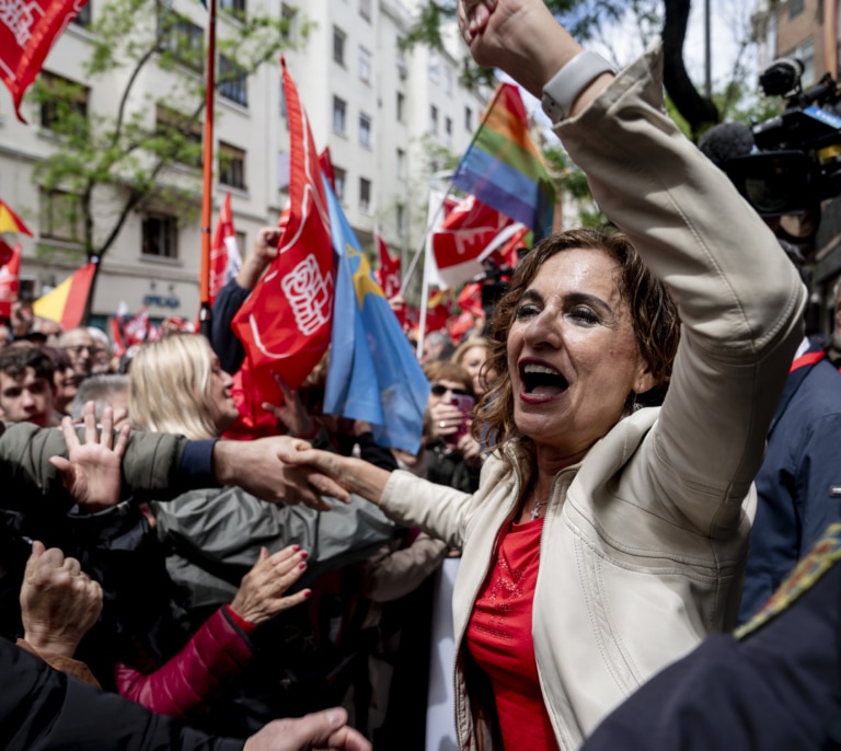 Euforia en el PSOE tras el anuncio de Sánchez: "Vamos a hacer frente a los desafíos que están por venir"