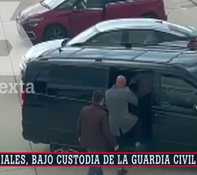 Luis Rubiales queda en libertad tras ser detenido en el aeropuerto de Barajas