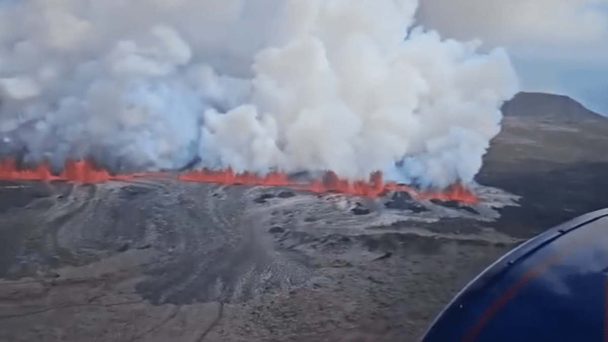 Alerta en Islandia por la erupción de un volcán