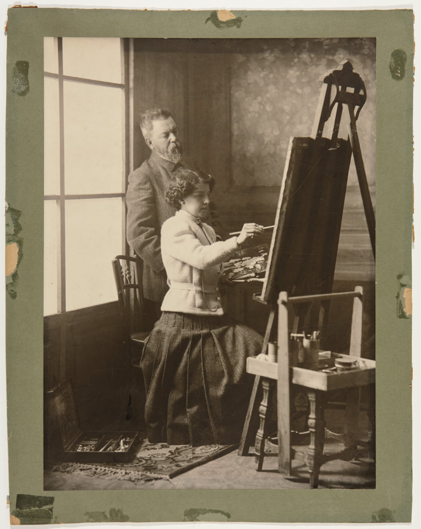 Sorolla y su hija María pintando, retratados hacia 1907 por Antonio García Peris.