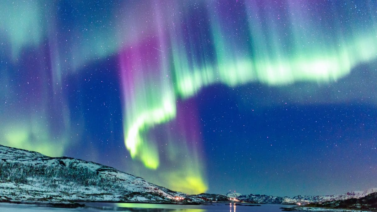 Auroras boreales con una tormenta solar explicado por la ciencia sobre si es un fenómeno peligroso o no