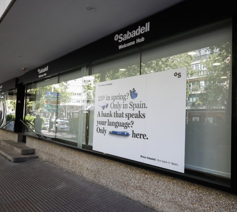 Sabadell continúa con su negocio ajeno a BBVA y abre una oficina de clientes internacionales en Madrid