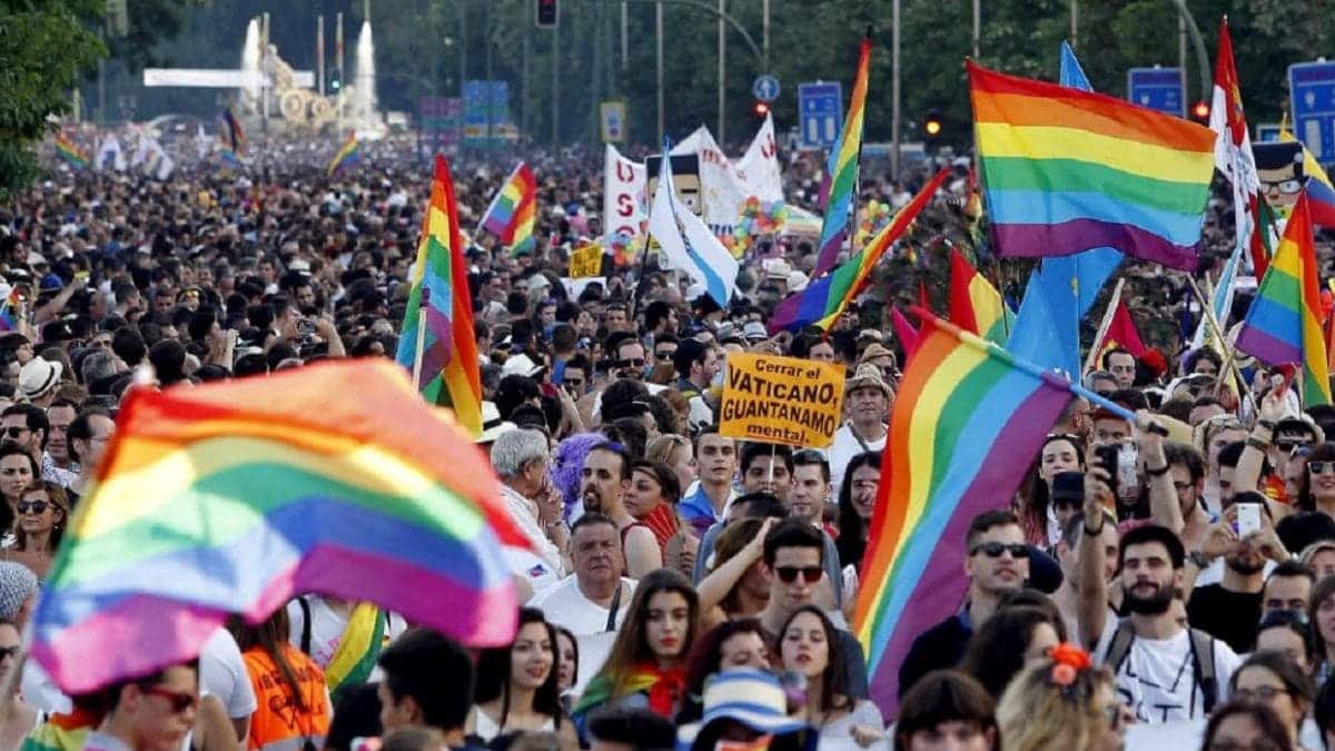 Días Internacionales junio entre los que se encuentra el dia internacional del orgullo gay 2024