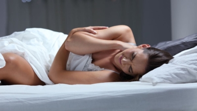 Espasmos musculares al dormir: qué son, por qué se producen y consejos para evitarlos