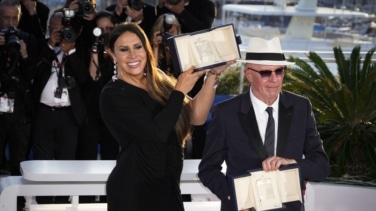 Karla Sofía Gascón, la española premiada en Cannes, denuncia a la política francesa Marion Maréchal