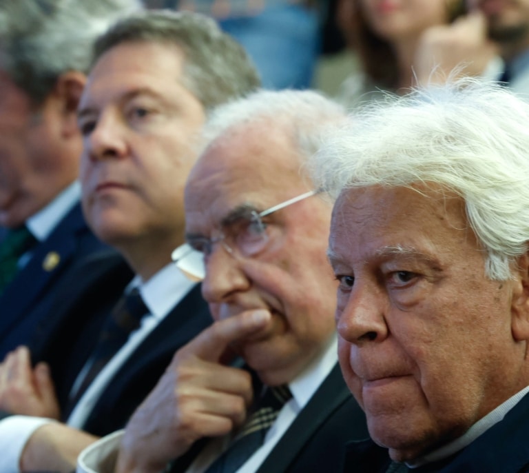 Felipe González defiende a Lambán tras su negativa a votar la amnistía: "Si le sancionan, me sancionan a mí"