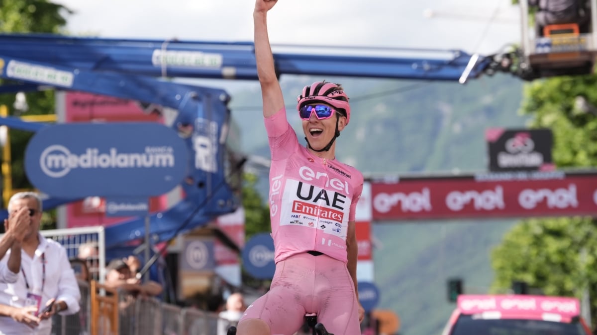 Pogacar celebra su sexta victoria de etapa en el Giro
