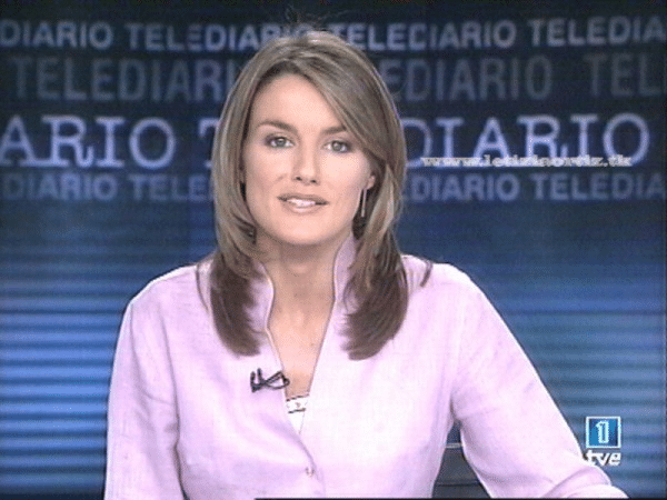 Letizia Ortiz como presentadora del Telediario de la1.