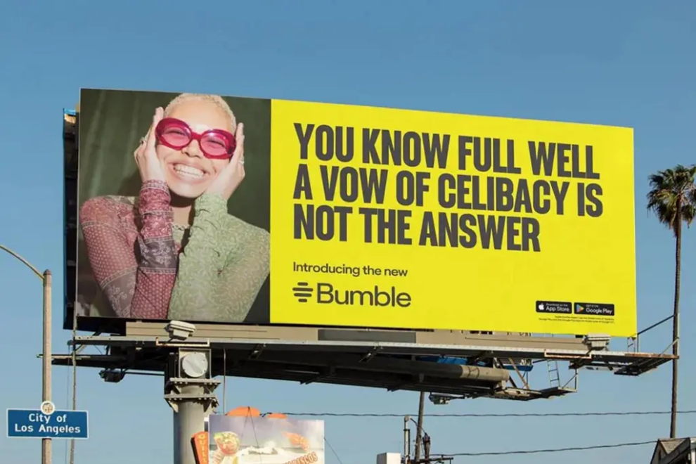 La polémica publicidad de Bumble, que han tenido que retirar ante las críticas. 