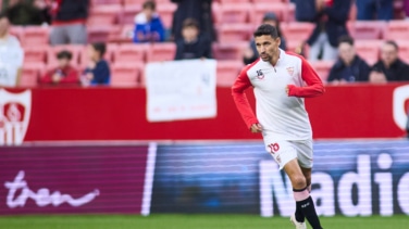 Jesús Navas renueva con el Sevilla hasta el 31 de diciembre y colgará las botas