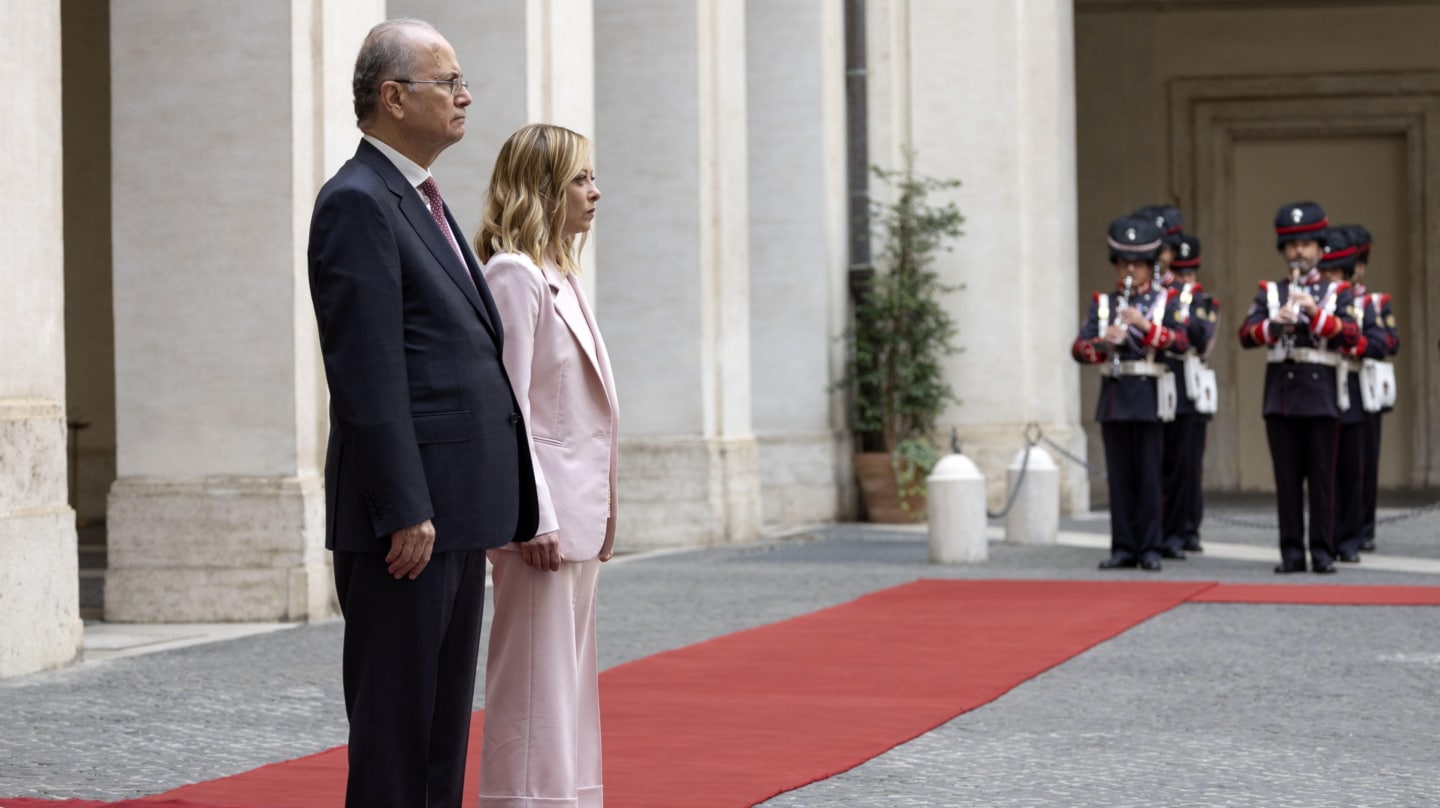 La primera ministra de Italia, Giorgia Meloni, recibe en el Palacio de Chigi, Roma, al primer ministro palestino, Mohammad Mustafa