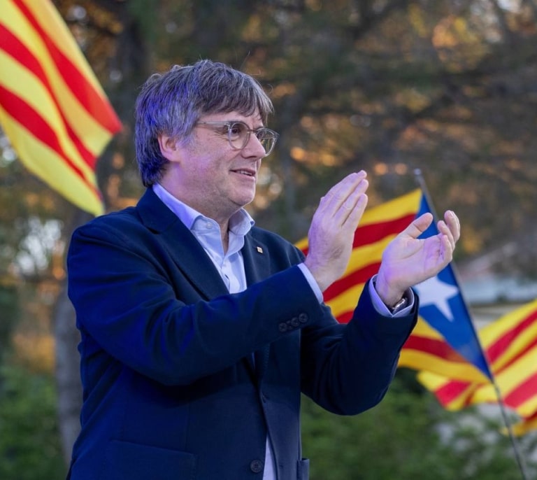 Puigdemont cierra campaña con un aviso a los "señores de Madrid: prepárense que ya vamos"