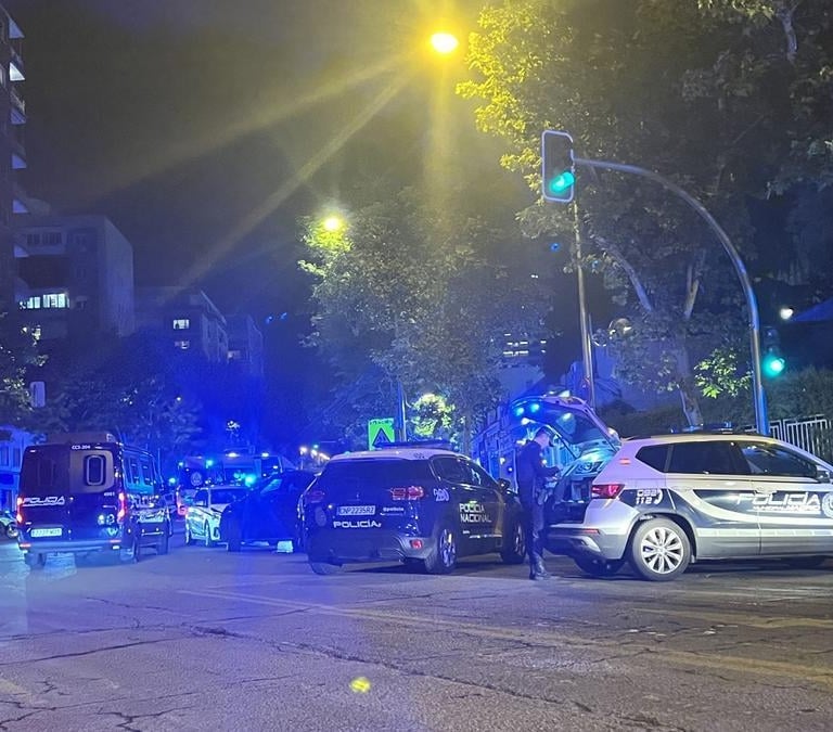 Suben a 32 los detenidos por la reyerta frente al Santiago Bernabéu que dejó once heridos