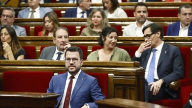 El Parlament pone en marcha el reloj  de la legislatura catalana tras constatar la soledad de Illa