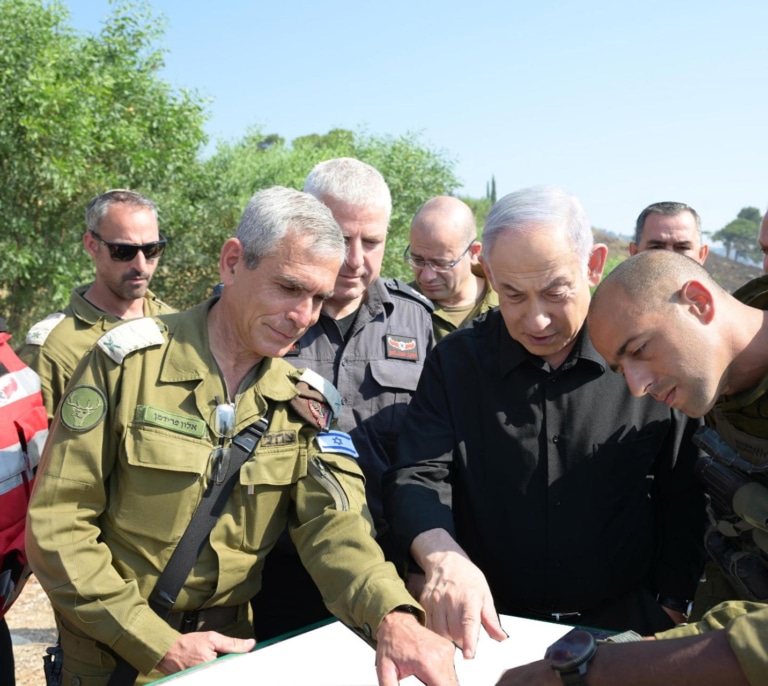 Netanyahu sortea las presiones para un alto el fuego y amenaza con una guerra abierta contra Hizbulá