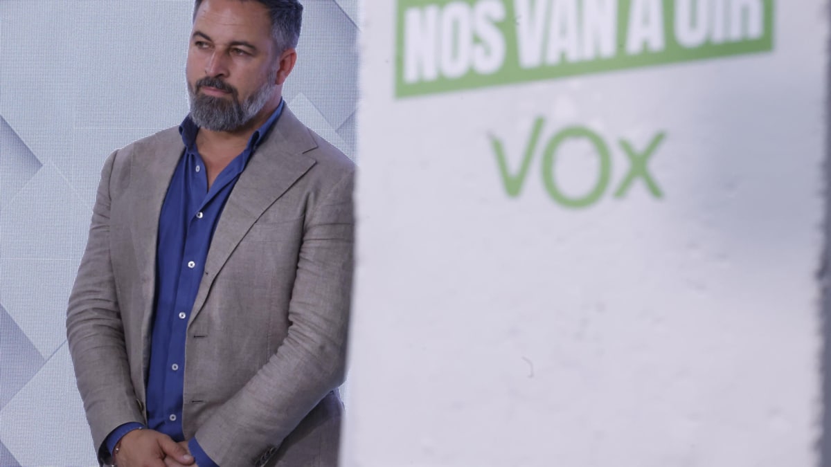 El líder de Vox, Santiago Abascal, en la sede de Vox, tras conocerse los resultados de las elecciones europeas.